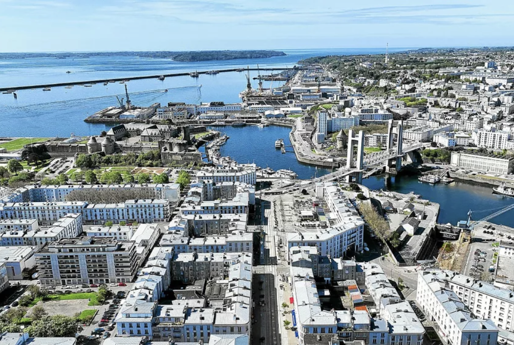 Vue du port de Brest, Finistère
